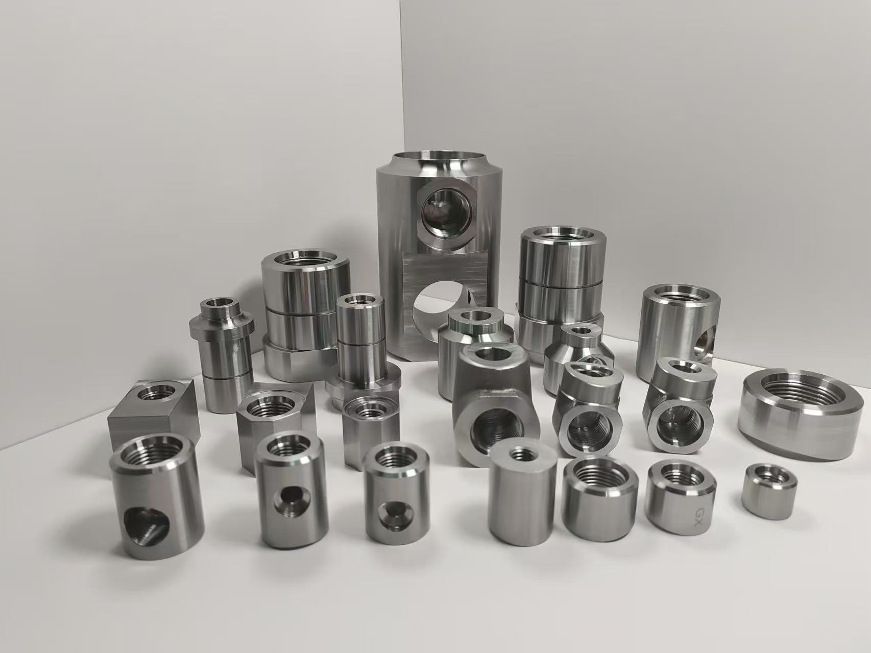Hydraulic ports
